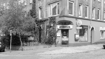 Cafe Kreuzberg 2003 - I